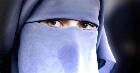 Frances Le Pen Proposes Muslim Hijab Ban Ya Libnan