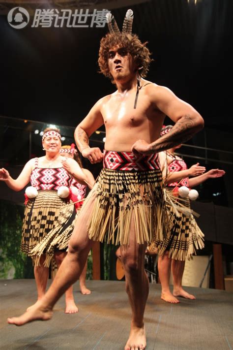 高清：新西兰土著毛利人 彪悍战舞展原始风情新闻腾讯网