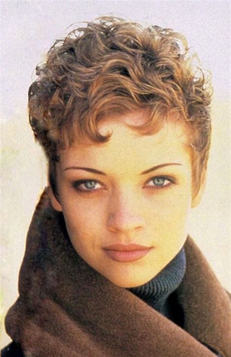 Especially for ladies who have fine hair, these long pixie haircuts are really good choices to incorporate both texture and dimension of. Sometimes, I really wish I had curly hair. | Mandy moore ...