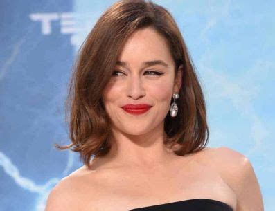Qué mujerón Mira la postal de Emilia Clarke que dejó atónitos a todos sus fans Qué figura