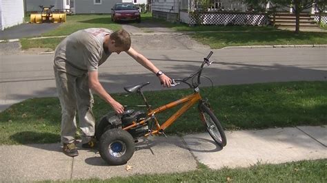 Rebuilding a 2 stroke is easier than your think. Trike Bike Build - YouTube
