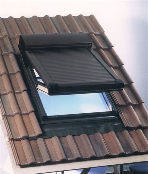 Velux dachfenster rolladen ihr rundum schutz fürs ganze jahr velux.de. Dachfensterrollladen ATIX-A mit SOLAR VELUX® GGL - Moderne ...