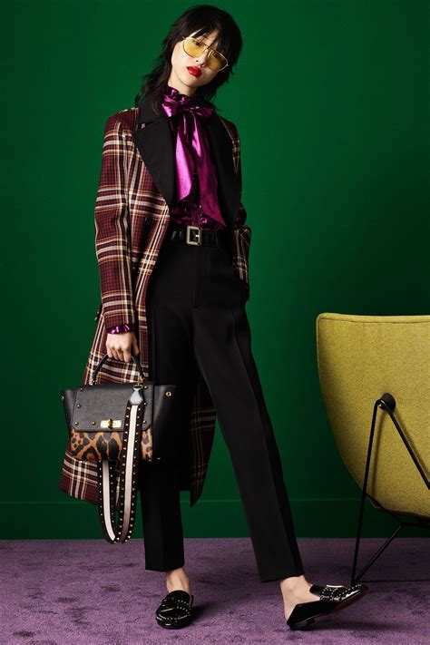 Bally Fall 2017 Ready To Wear Fashion Show Collection Vogue Runway Fashion Wear Fashion