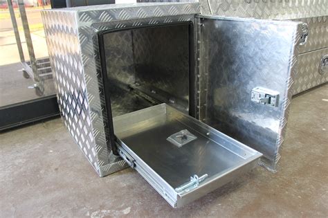 Generator Box With Slide Out Tray Hq Link