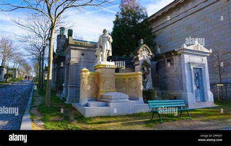 Graves and crypts in Pere Lachaise Cemetery, This cemetery is the final