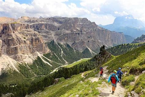 5 Stunning Day Hikes In The Dolomites Italy Tips And Map Best Hikes