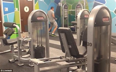 Video Of Man Making Bizarre Thrusting Movements In Gym Daily Mail Online