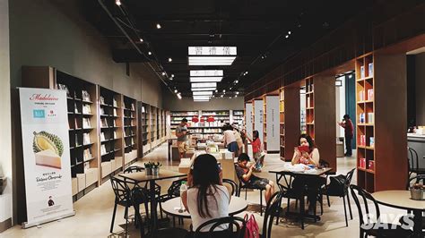 The starling mall is a new shopping mall located in the heart of damansara uptown. 9 Cosy Book Cafes For Your Next Book Club Outing Or Date