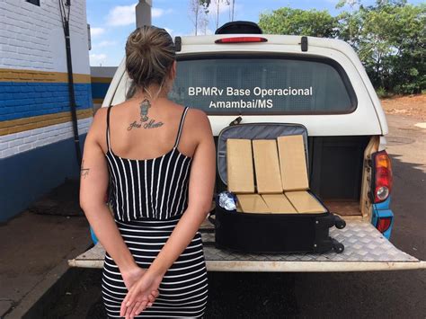 Mulher é presa transportando kg de maconha em ônibus Dourados News