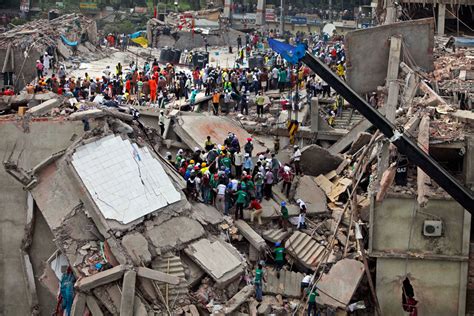 304 Dead In Building Collapse Bangladesh Photos The Big Picture