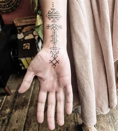 Top 73 Tribal Wrist Tattoo Designs Ineteachers