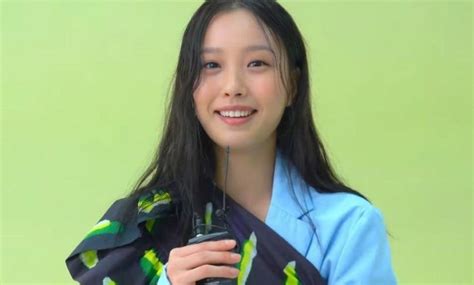I'm looking forward for this drama, one of them (go min si) is my favorite actress nowadays. Regardez: Go Min Si se compare à son personnage de «Sweet ...