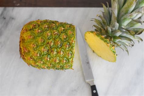 Learn To Cut A Fresh Pineapple
