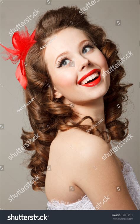 Pinup Girlprofessional Makeup Hair Style Stock Photo 138918512 Shutterstock