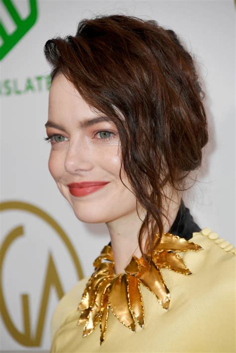 Martens shoes, all eyes were on emma's dark red hair and full fringe which couldn't be further from cruella's signature black and white 'do as. Emma Stone Brunette Hair January 2019 | POPSUGAR Beauty ...