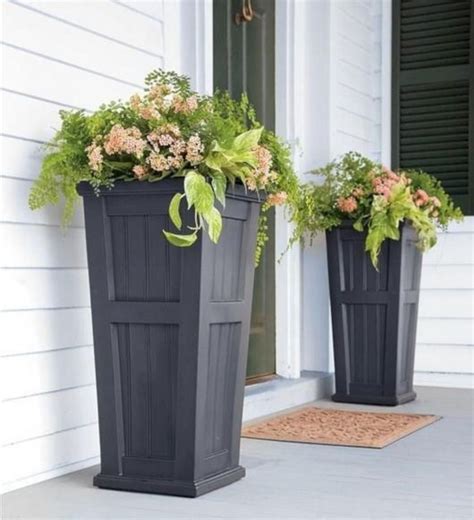 33 Incredible Front Door Flower Pots To Increase Your Home Beauty