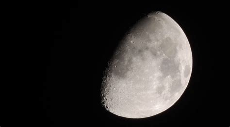 3840x2880 Astronomy Crater Dark Evening Half Moon Moon Night 4k