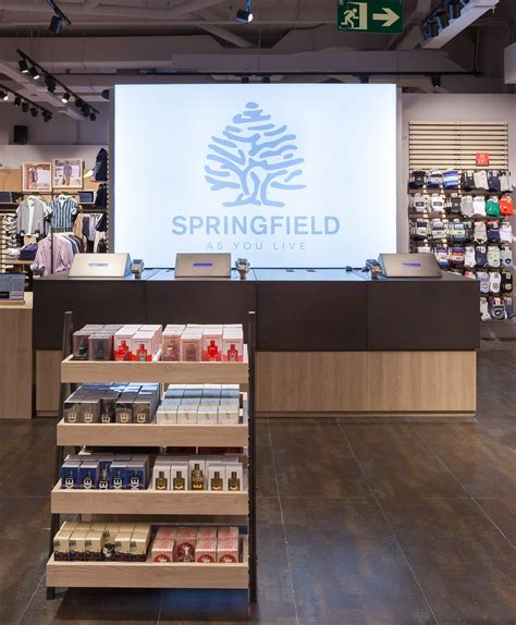 Springfield Presenta Su Nuevo Logo Y Recupera El Icono Del árbol