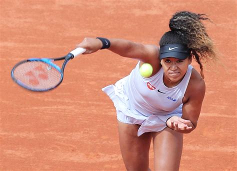 大坂なおみは日米 ハーフの女子 テニス選手。 両国で将来を嘱望されている若手選手である。 日本国籍を持つ選手としては史上初めて四大大会シングルス部門での優勝、またアジア人選手として史上初のランキング 1位も達成した。 大坂なおみ、第1セットでまさかの"ベーグル"許す波乱の船出 ...