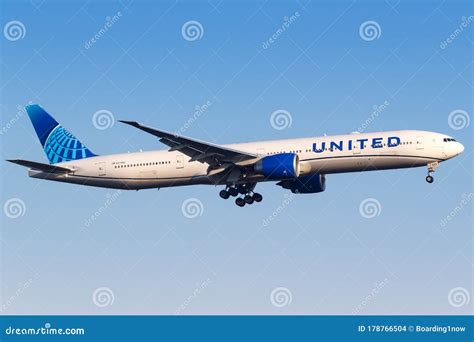 United Airlines Boeing 777 300er Airplane Frankfurt Airport Editorial