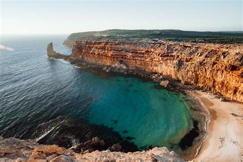 South australia has made a name for itself as a relaxed region full of wine, wildlife and natural wonder. The 10 Best Beaches In Adelaide That You Need To Visit ...