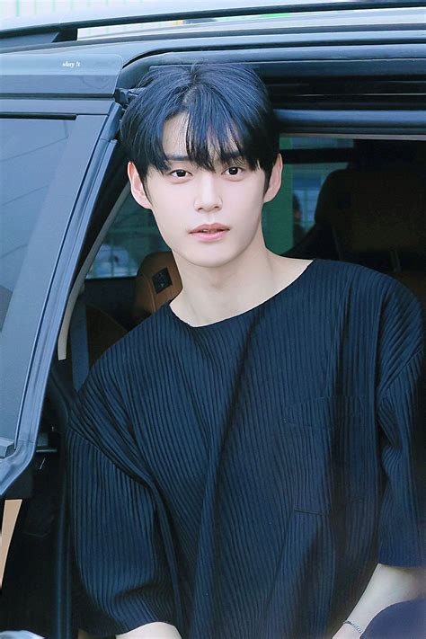 Korean Celebrities, Korean Actors, Korean Idols, Asian Actors, Popular