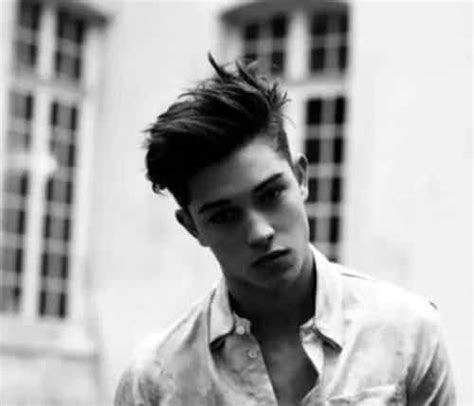 Medium Messy Hairstyles For Guys Hairstyle Guides