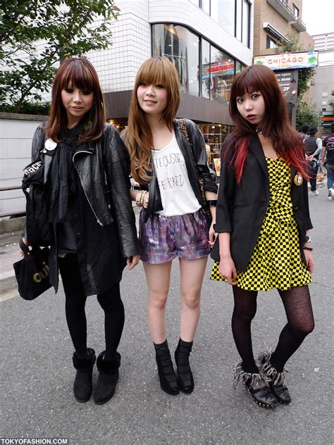 Three Japanese Girls With Cool Hair And Makeup Tokyo Fashion