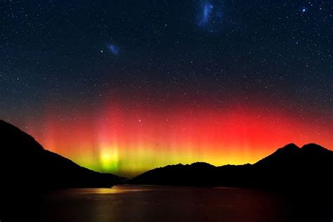 Fire In The Sky Aurora Australis Pictures Strange Sounds