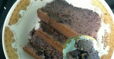 Resep kue bolu selanjutnya ialah mulai mencampurkan terigu dan vanili pada adonan telur yang tadi sudah jadi. Resep Bolu Panggang Ubi Ungu by magic com oleh Risma Mariana M Takarendehang - Cookpad