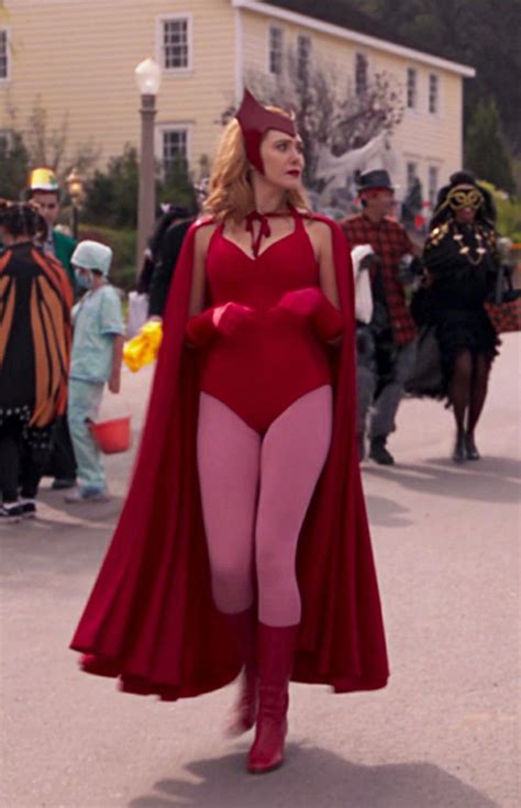 Pin By Enzo On Elizabeth Olsen Scarlet Witch Halloween Costume Outfits Halloween Outfits