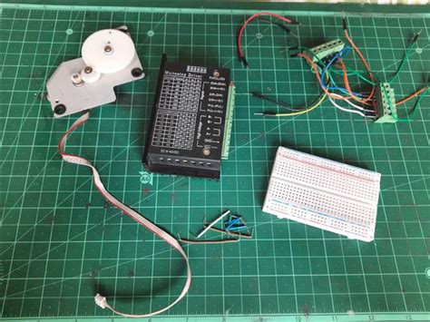 Simple Button Controlled Stepper Motor With Raspberry Pi Pico Share