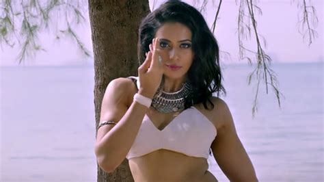 Rakul Preet Singh Hot In Dhruva Pareshanura Song Stills Tollywood Headlines