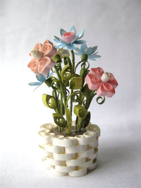 Quilled Miniature Flowers In Basket Etsy In 2020 Origami And