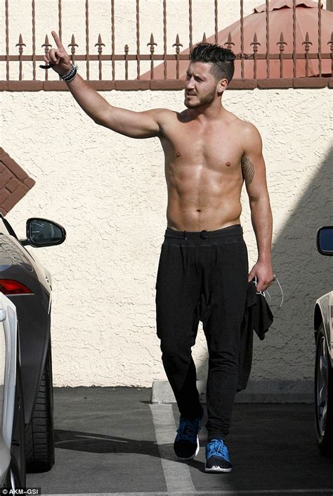 Dwts Val Chmerkovskiy Gets Shirtless After A Gruelling Rehearsal For The Show 032314