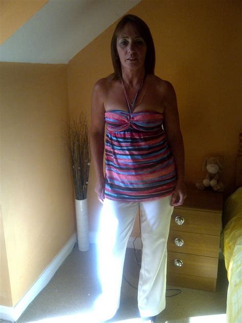 Bevhall From Nottingham Is A Local Granny Looking For Casual Sex Dirty Granny