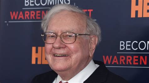 Heres The Real Reason Warren Buffett Is Sitting On A