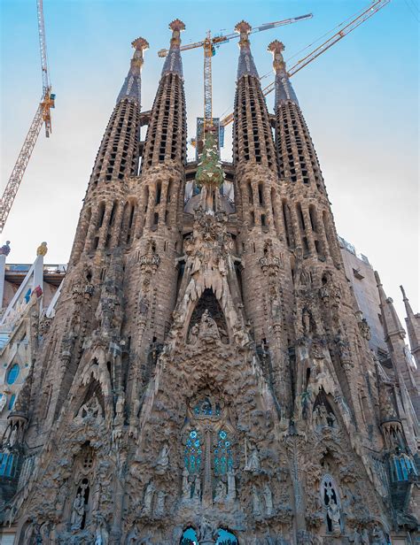 A partir del 29 de maig, la sagrada família reobre les portes als visitants. File:Sagrada Familia, Barcelona (31985705036).jpg ...