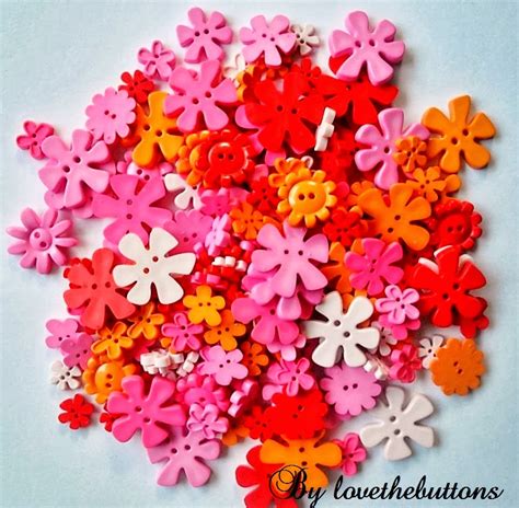 Lovethebuttons Lovethebuttons Flower Buttons Series