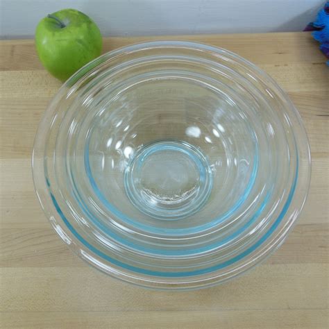 Pyrex Blue Tint Glass 3 Set Mixing Bowls 322 323 325 Olde Kitchen And Home