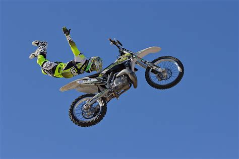 Superhero tricky bike race (kids games). Freestyle motocross — Wikipédia