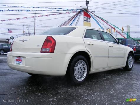 2007 Cool Vanilla Chrysler 300 42063197 Photo 5 Car