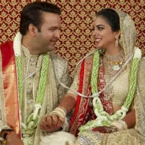 6 Secrets From Isha Ambanis Us100 Million Wedding From Nita Taking