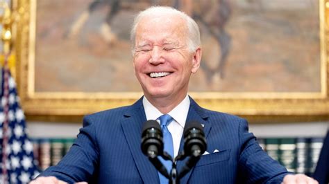‘too Much Information Biden Makes Awkward Joke About ‘thin Walls At