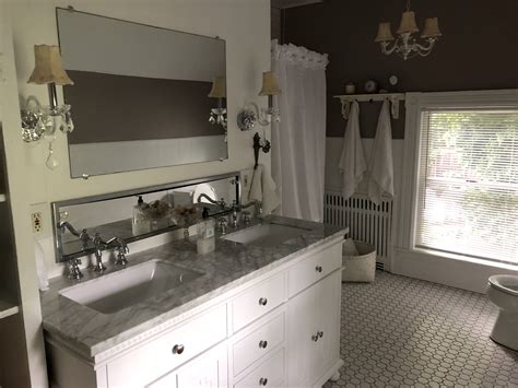 Shabby 2 chic salon & spa suite providers offer services including esthetics, colonics, muscle. Pin by Streamlined Places on Shabby chic farmhouse | Shabby chic farmhouse, Bathroom spa, Vanity