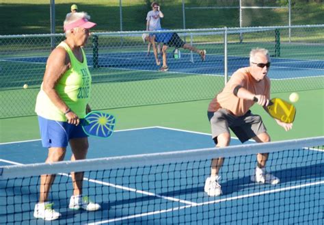 Know About Pickleball Before Playing Your First Game