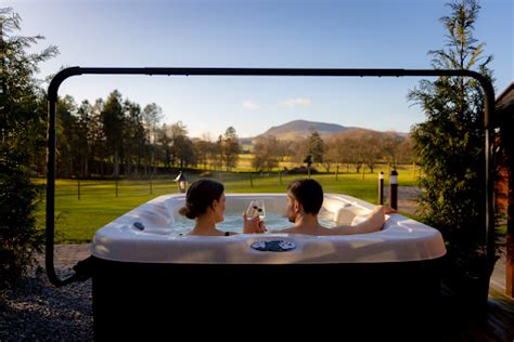 luxurious retreat hot tubs in edinburgh iktix