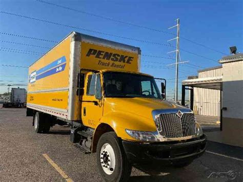 Penske Used Trucks Unit 9267435 2018 International 4300 Van Box Trucks