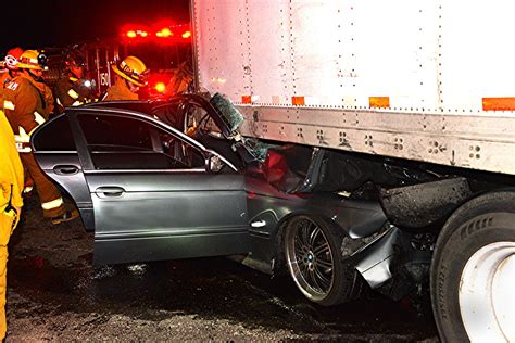 Palmdale Man Killed When Bmw Crashes Into Big Rig On 14 Freeway Daily News