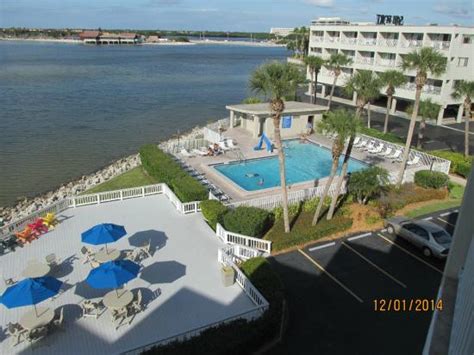 The Sailport Pool Area Picture Of Sailport Waterfront Suites Tampa